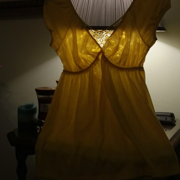 🆕🌻~ Pretty Spring Top - Picture 5 of 8